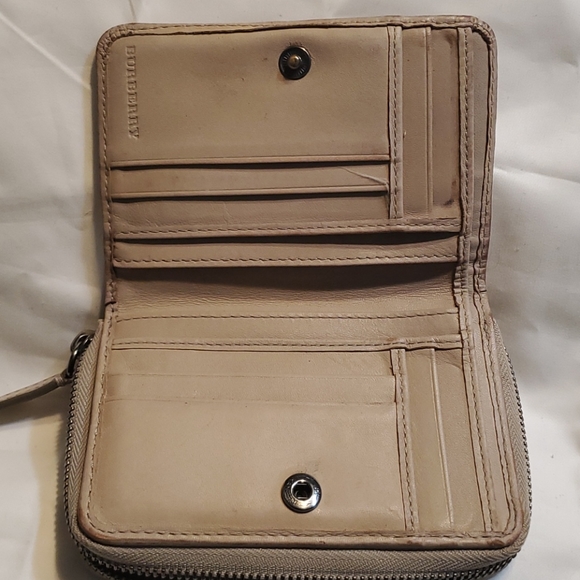 Burberry Wallet - Picture 10 of 16